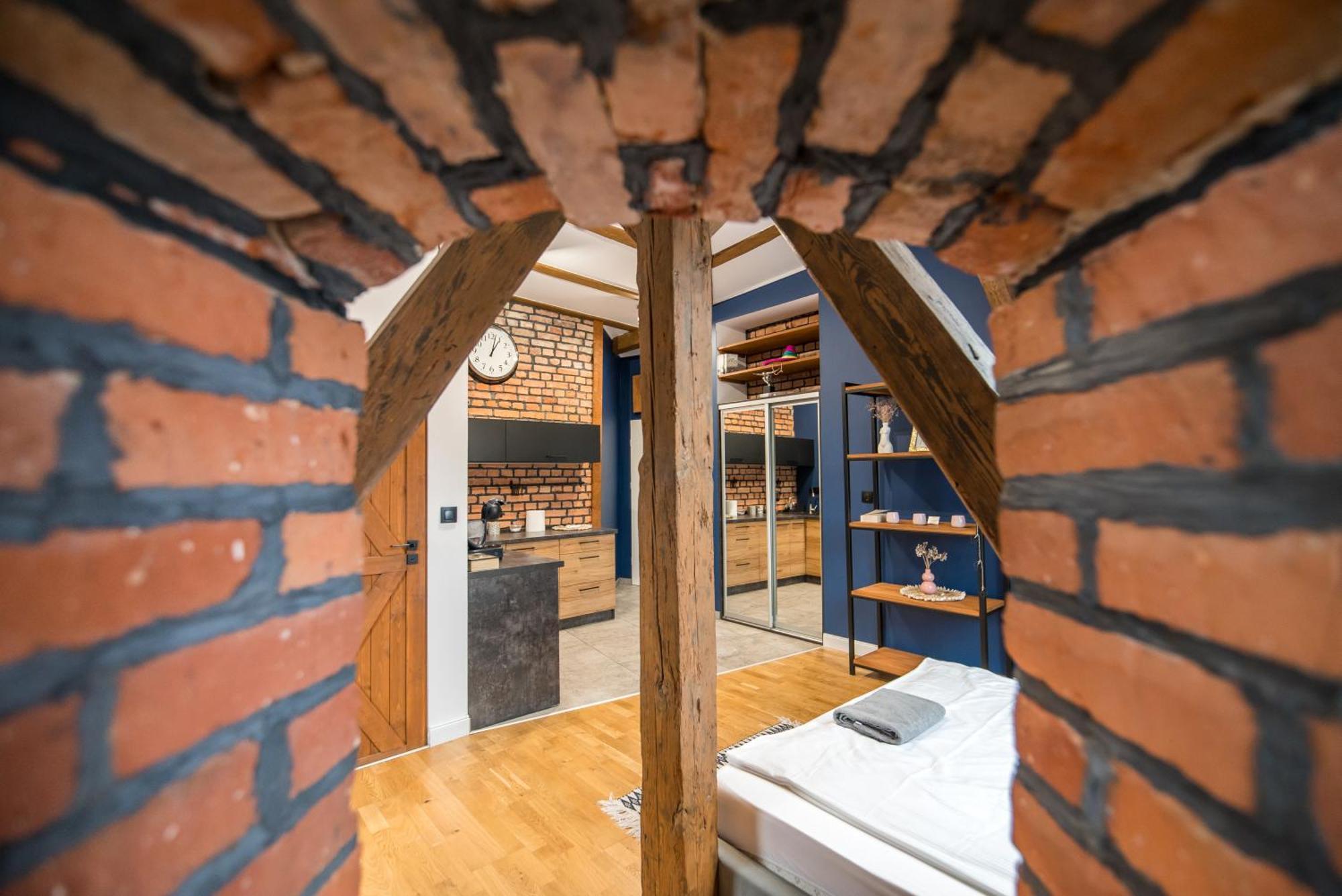 Przytulny Apartament Z Wieza グリヴィツェ エクステリア 写真