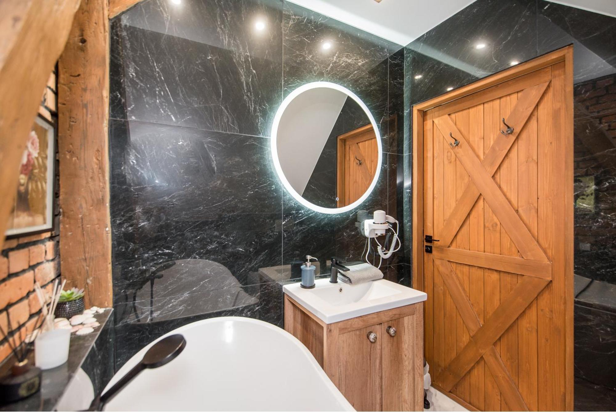 Przytulny Apartament Z Wieza グリヴィツェ エクステリア 写真