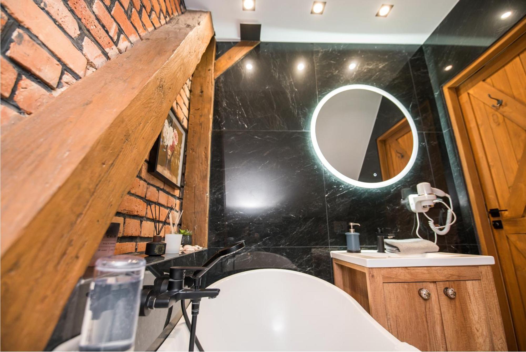 Przytulny Apartament Z Wieza グリヴィツェ エクステリア 写真